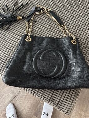 Gucci Soho Chain Tote Black Pebbled Leather Gold Chain Authentic